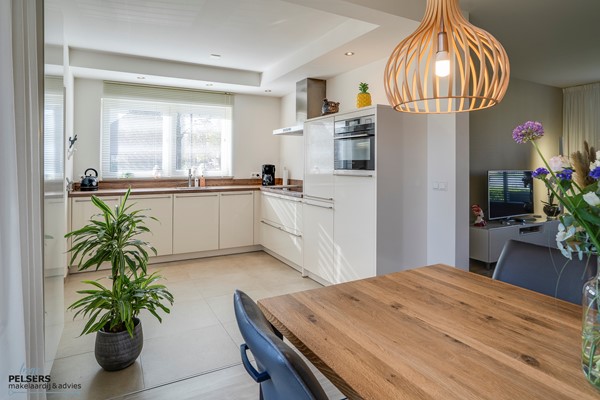 Medium property photo - Gouverneur Van Hovelllaan 28, 5953 CV Reuver